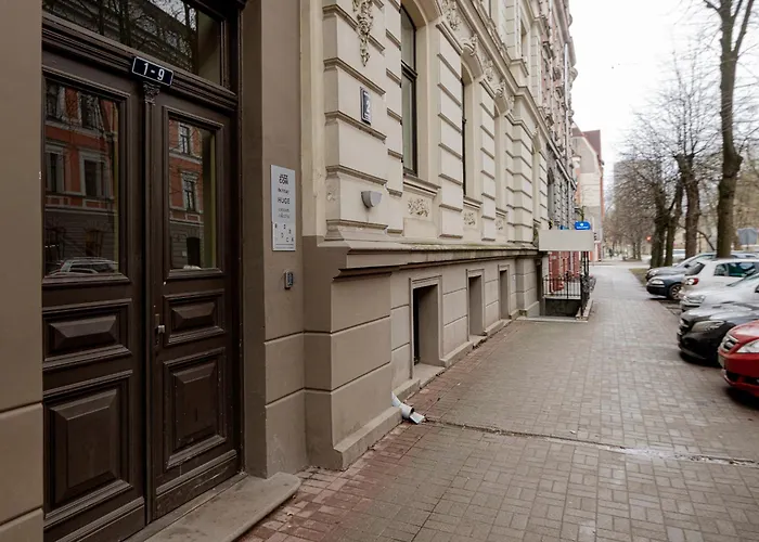 Elegant Stay In Quiet Center