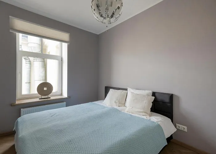 Elegant Stay In Quiet Center